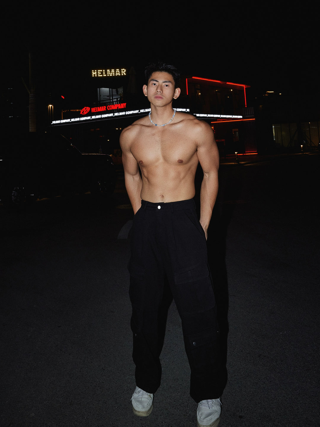 Loose Multi-Pocket Wide-Leg Cargo Pants