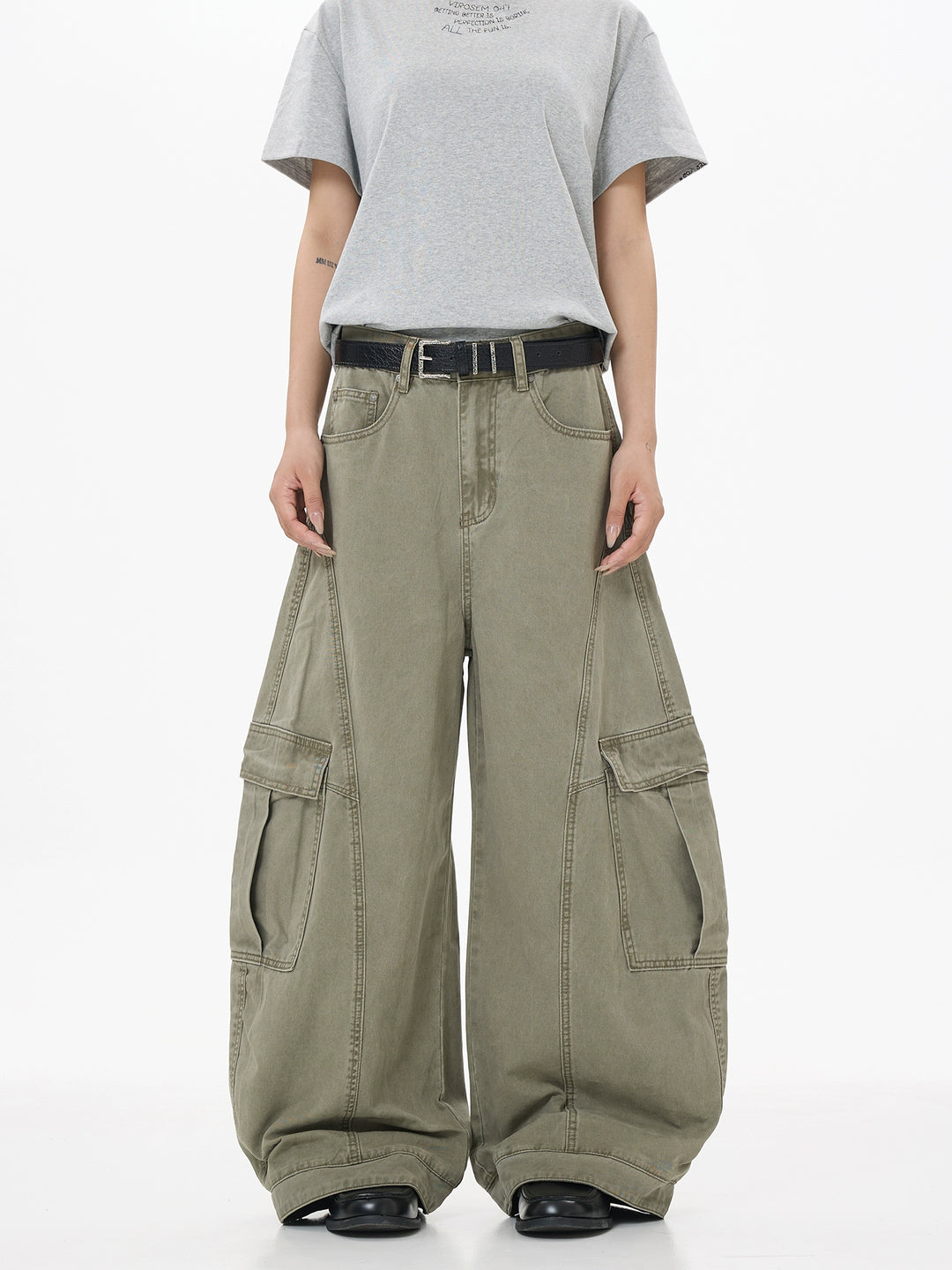 Distressed Multi-Pocket Wide-Leg Cargo Pants