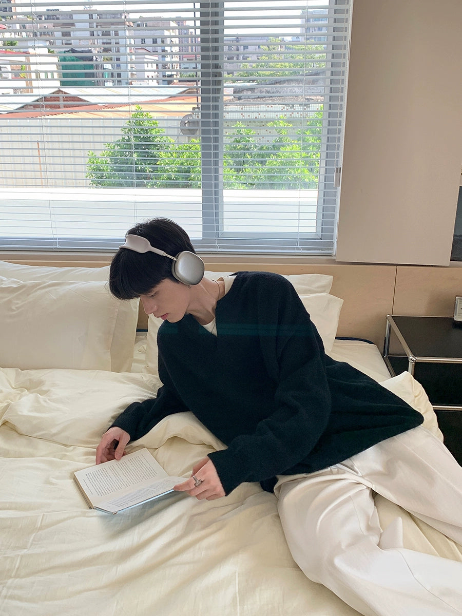 Loose V-Neck Knit Pullover