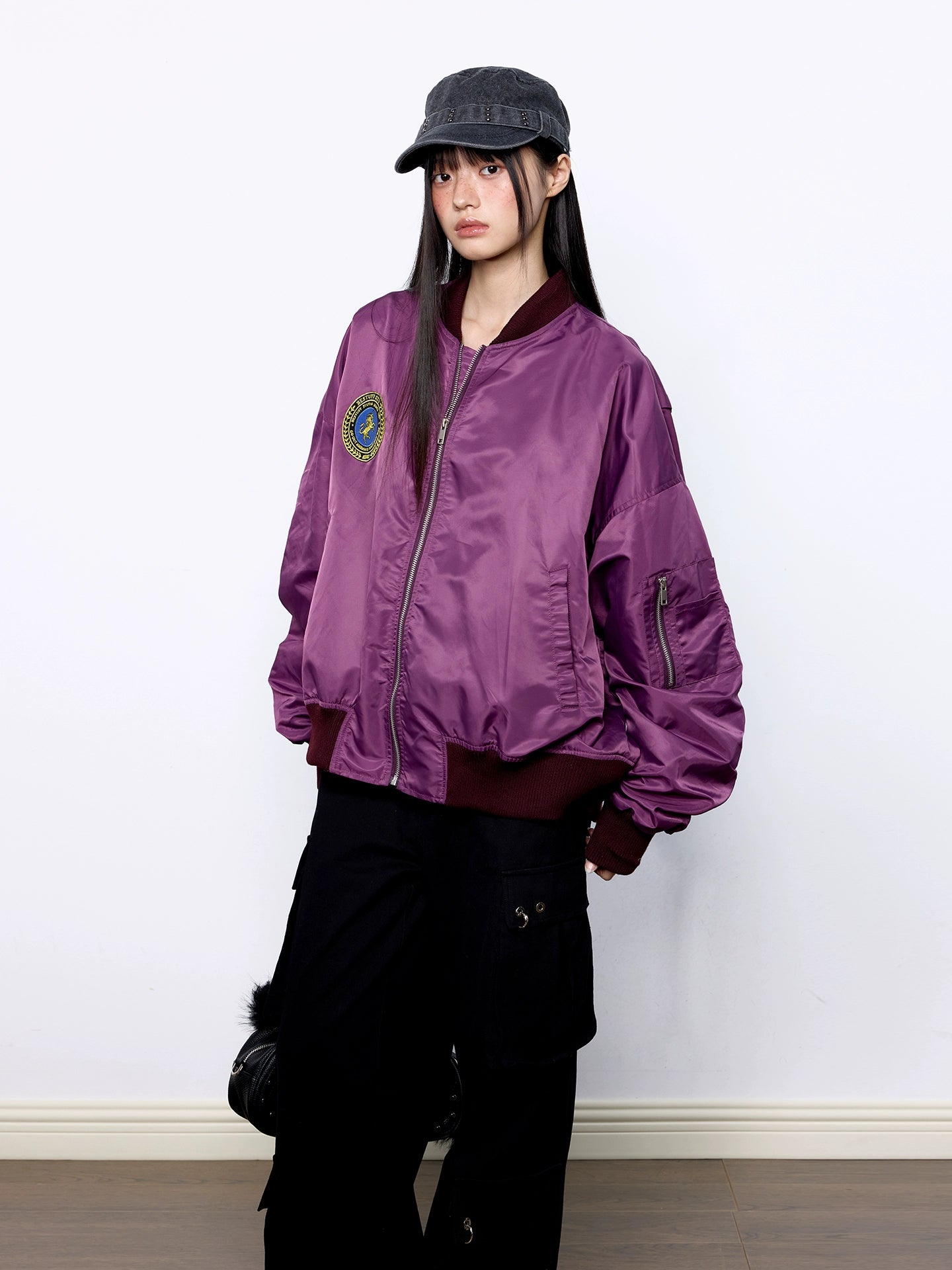 سترة طيار بومبر بسحاب وياقة مرتفعة 