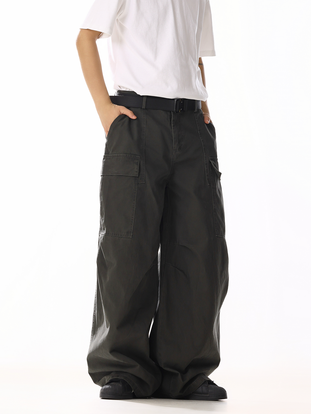 Pantalons cargo larges et amples avec poches 