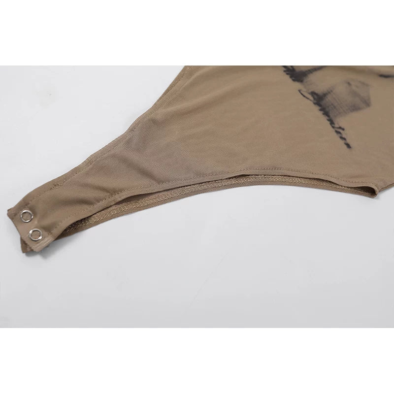 בגד גוף עם שרוולים ארוכים ורשת שקופה 