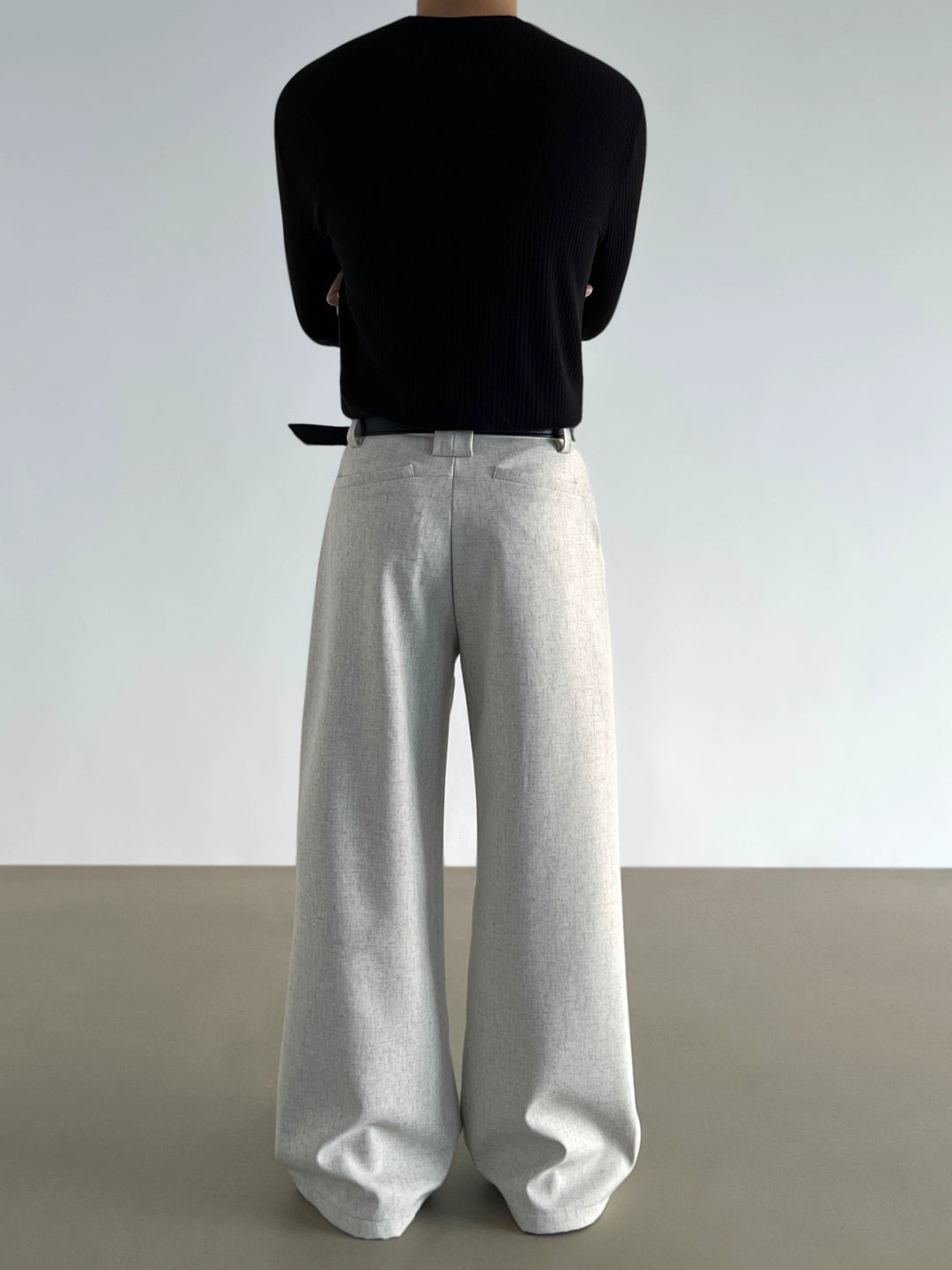 Linen Pleated Wide-Leg Pants