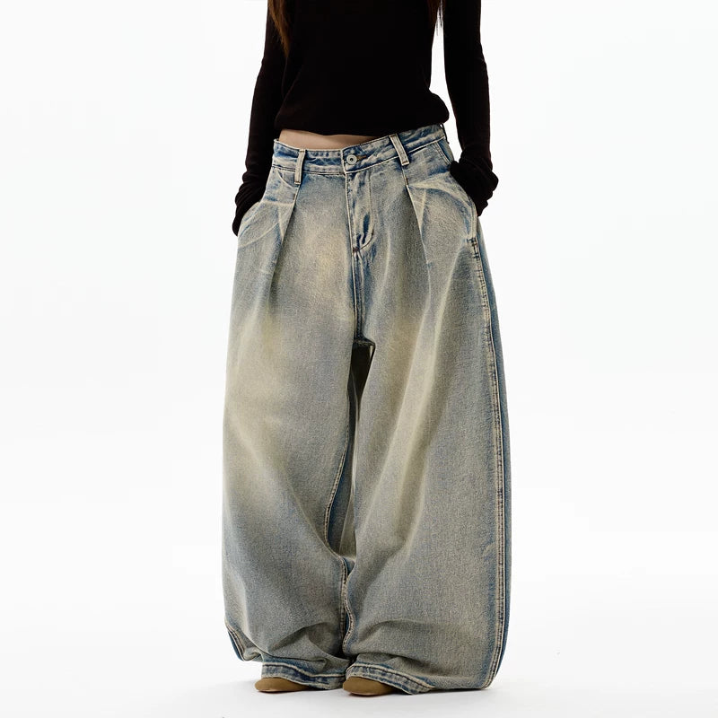 Wide-Leg Pleated Loose Fit Jeans