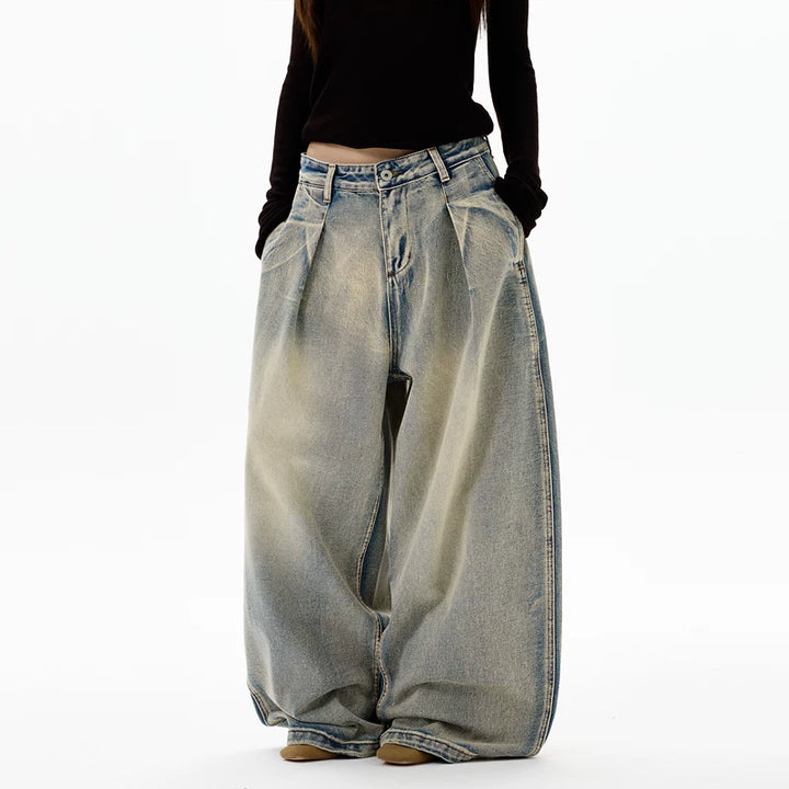 Wide-Leg Pleated Loose Fit Jeans