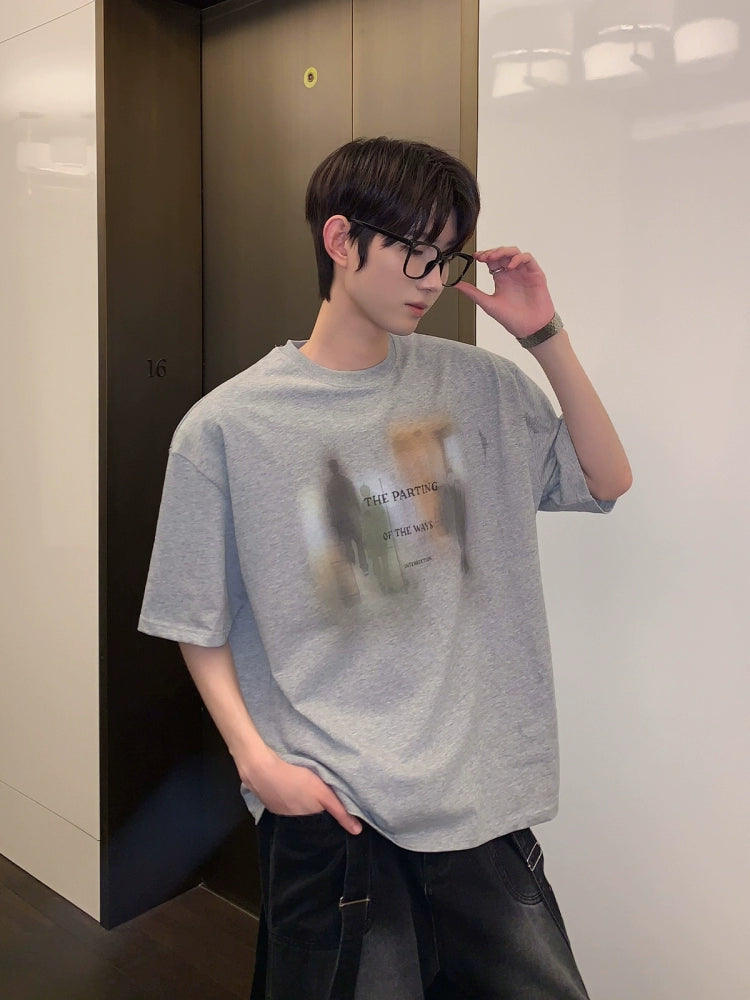 تي شيرت بأكمام قصيرة بطباعة جرافيك ريترو 