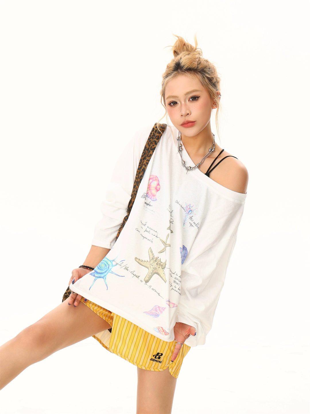 Oblique Shoulder Long Sleeve T-shirt