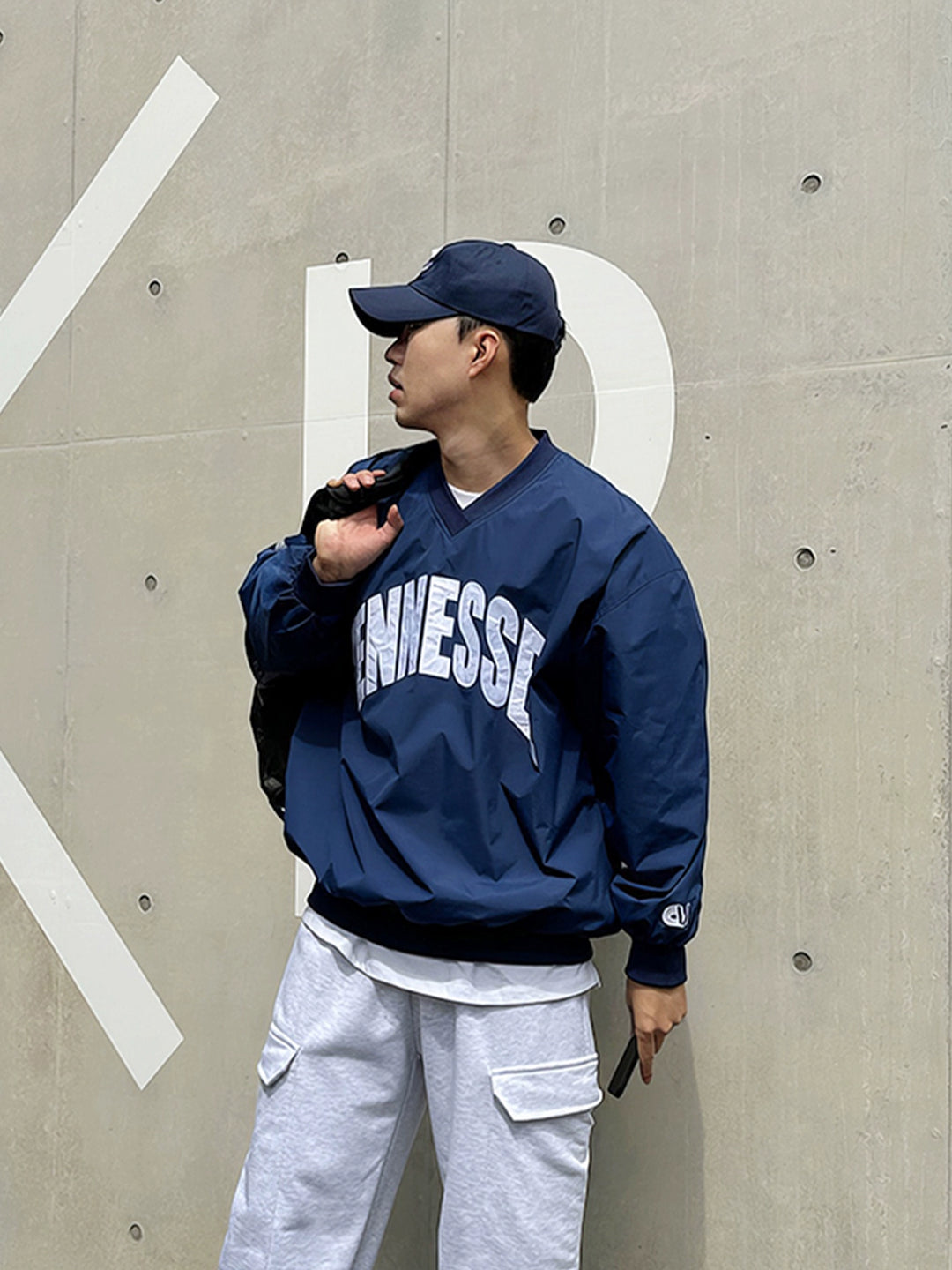 Sweatshirt rétro à lettres lâche à col en V 