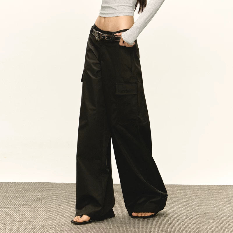 Low Rise Wide Leg Cargo Pants 2