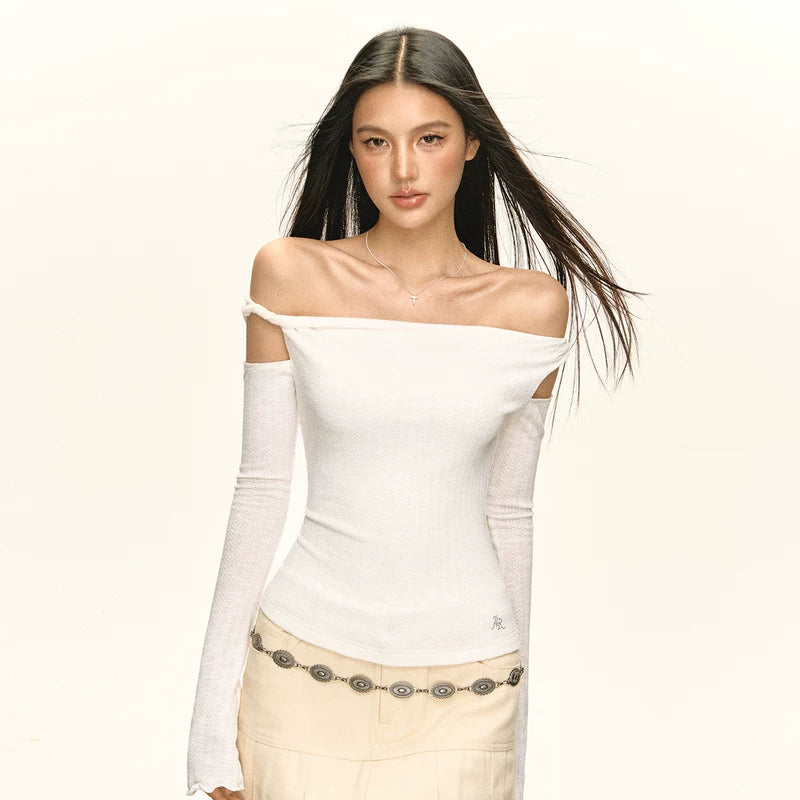 6035023340510,6035023340511,6035023340512,6035023340513, Off-Shoulder Cutout Long-Sleeve T-Shirt