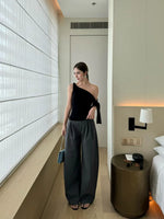 Pleated Curved Wide-Leg Floor-Length Pants 4