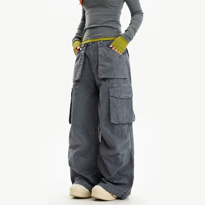 Wide-Leg Multi-Pocket Cargo Pants 3
