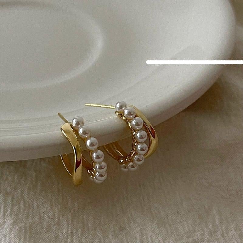 C-Shaped Pearl Earrings