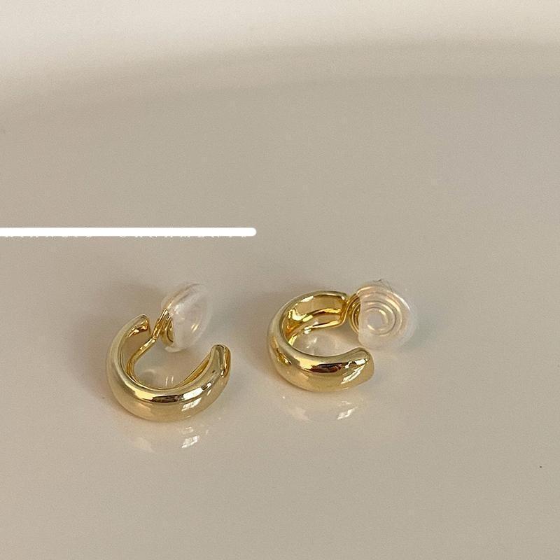 C-Shaped Earring Clip