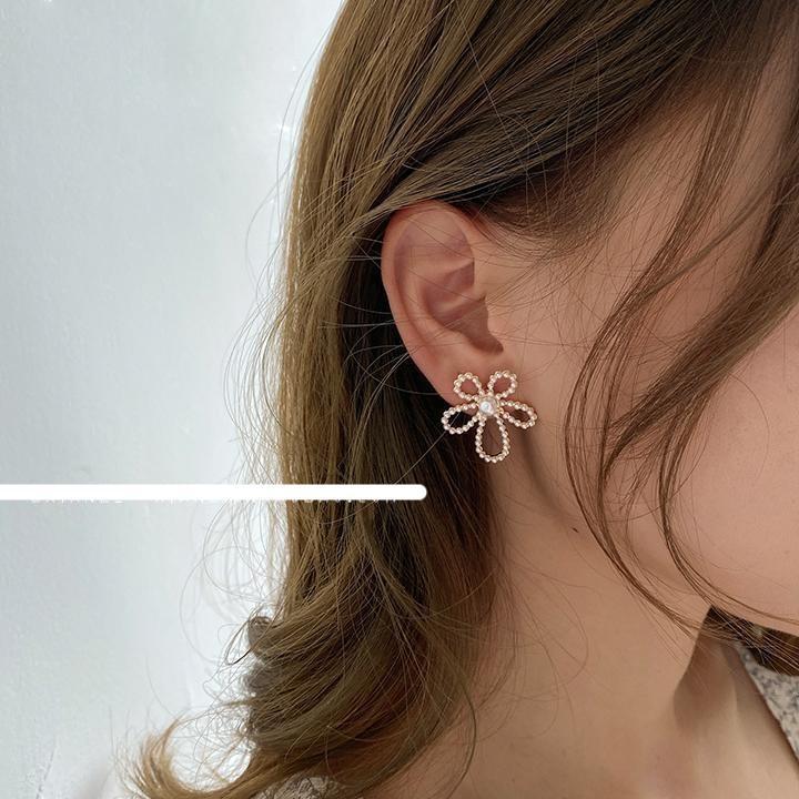 Flower Shape Earrings