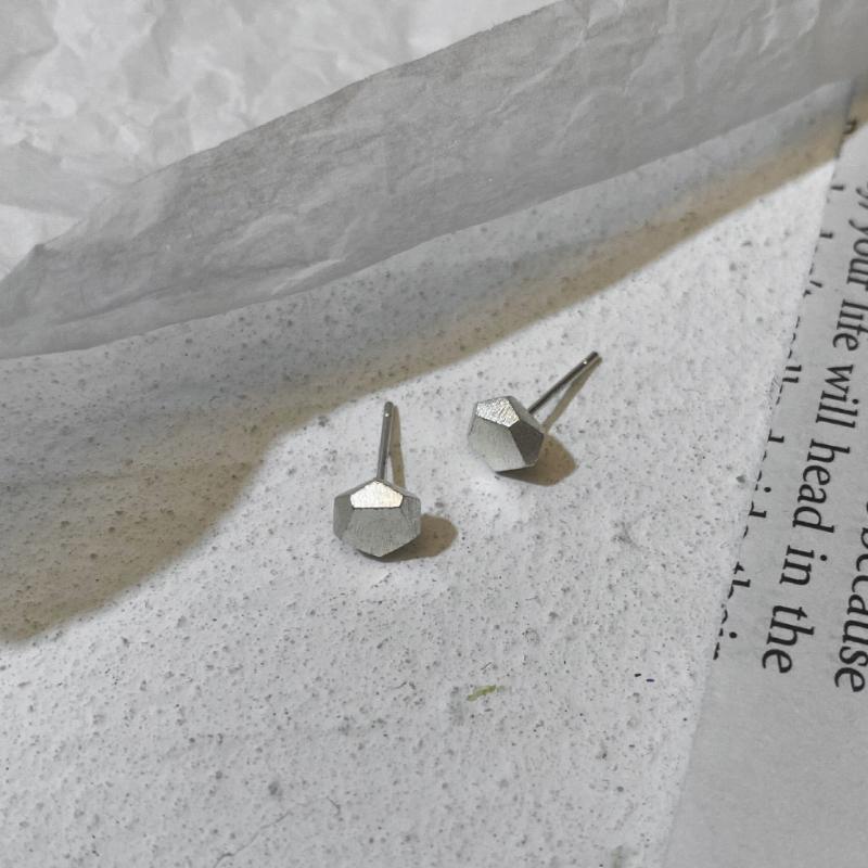 Geometric Rule Design Ear Studs