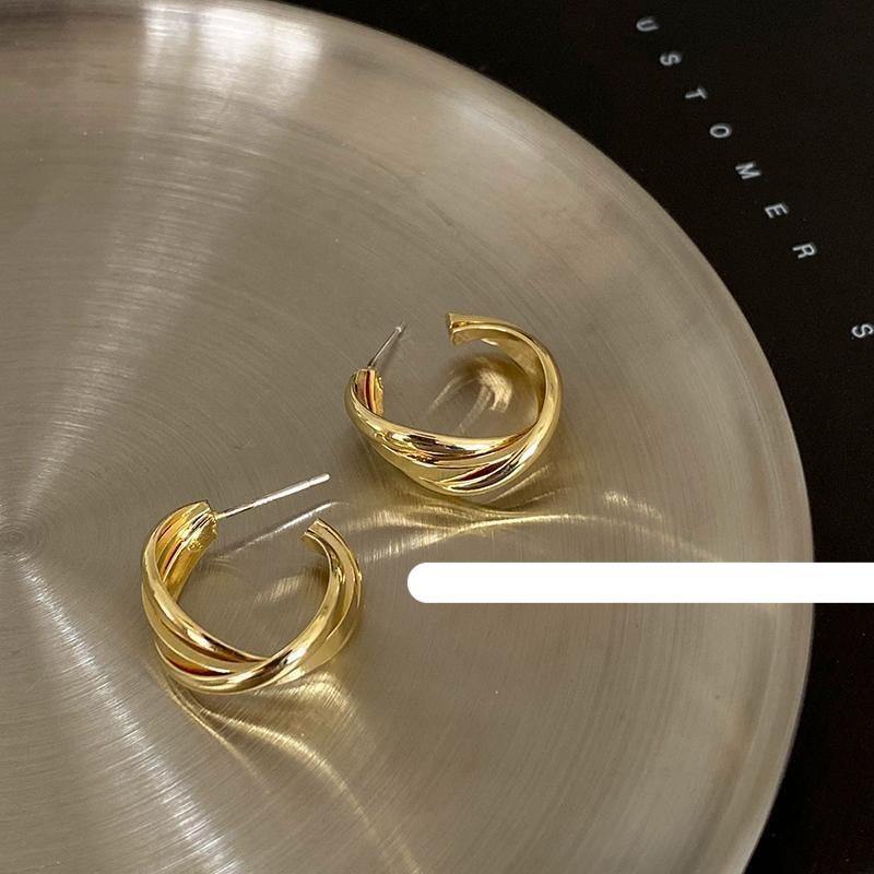 Geometric Twist Earrings