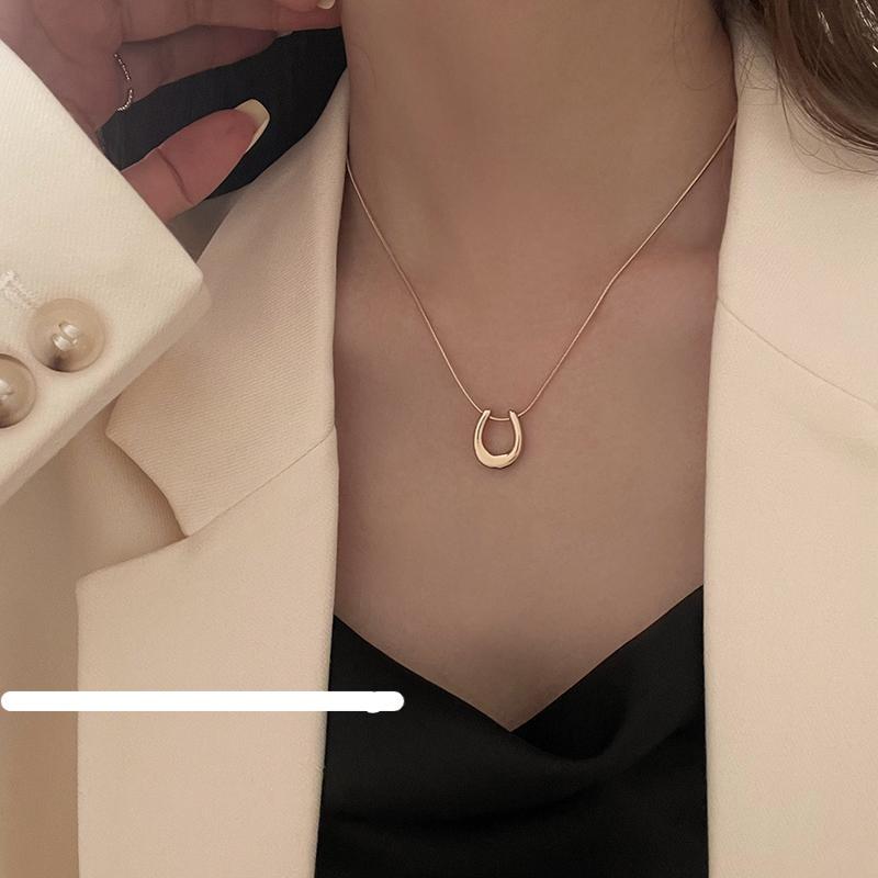 Geometric U-Shaped Necklace
