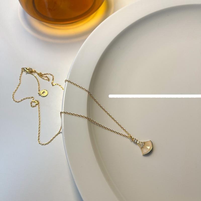 Ginkgo Leaf Necklace