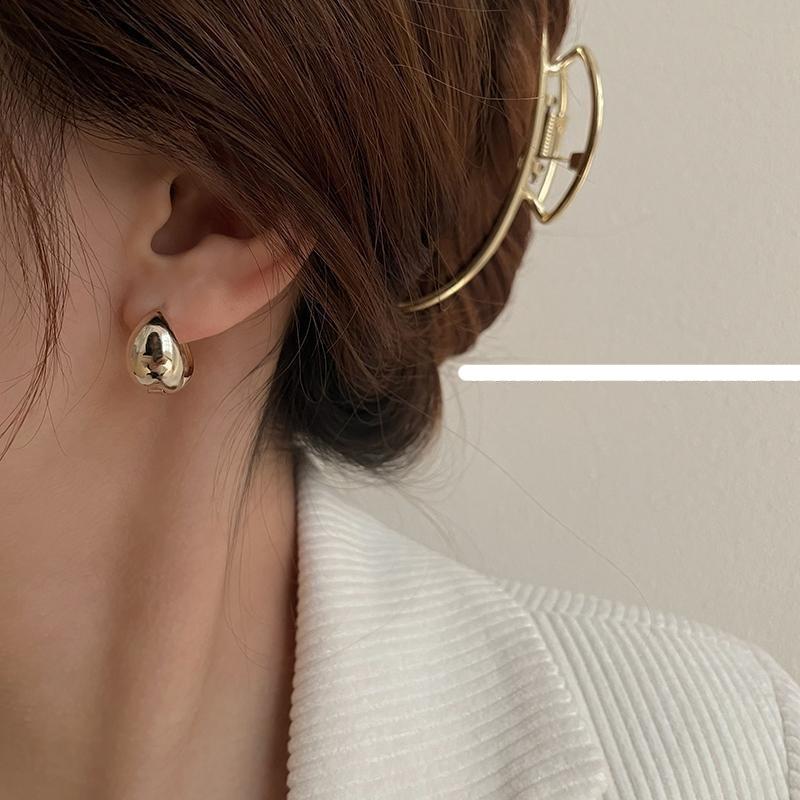 Gold Circle Earrings