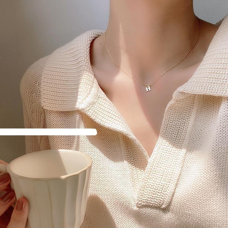 'H' Pendant Necklace