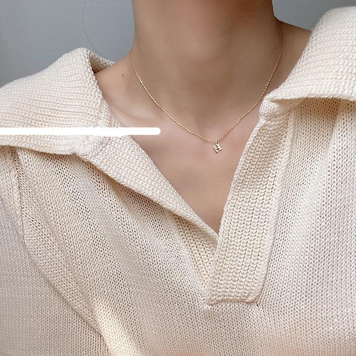 'H' Pendant Necklace
