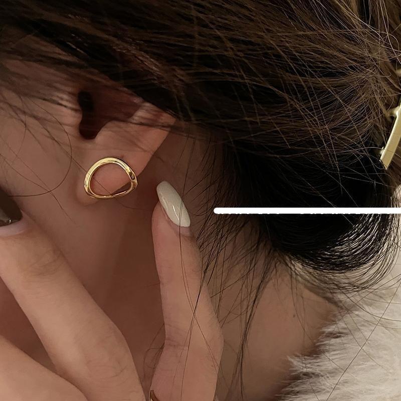 Hollow Oval Earrings