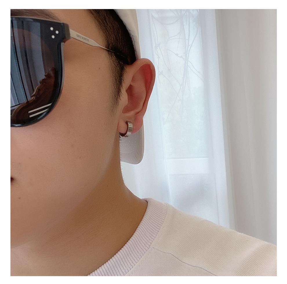 Hoop Earring Clip