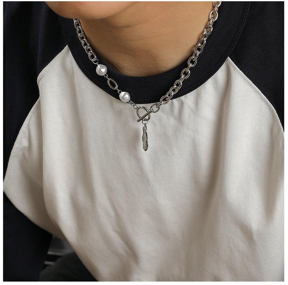 Irregular Pendant Necklace