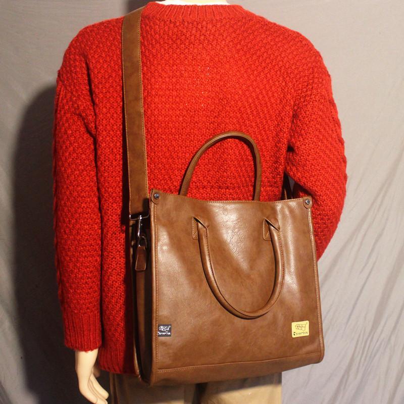 Large-Capacity Messenger Bag