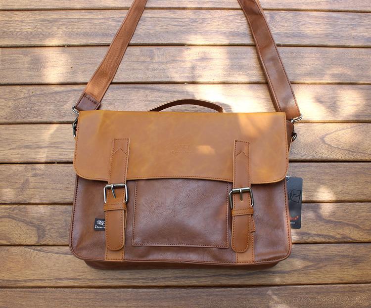 Large-Capacity Commuter Bag