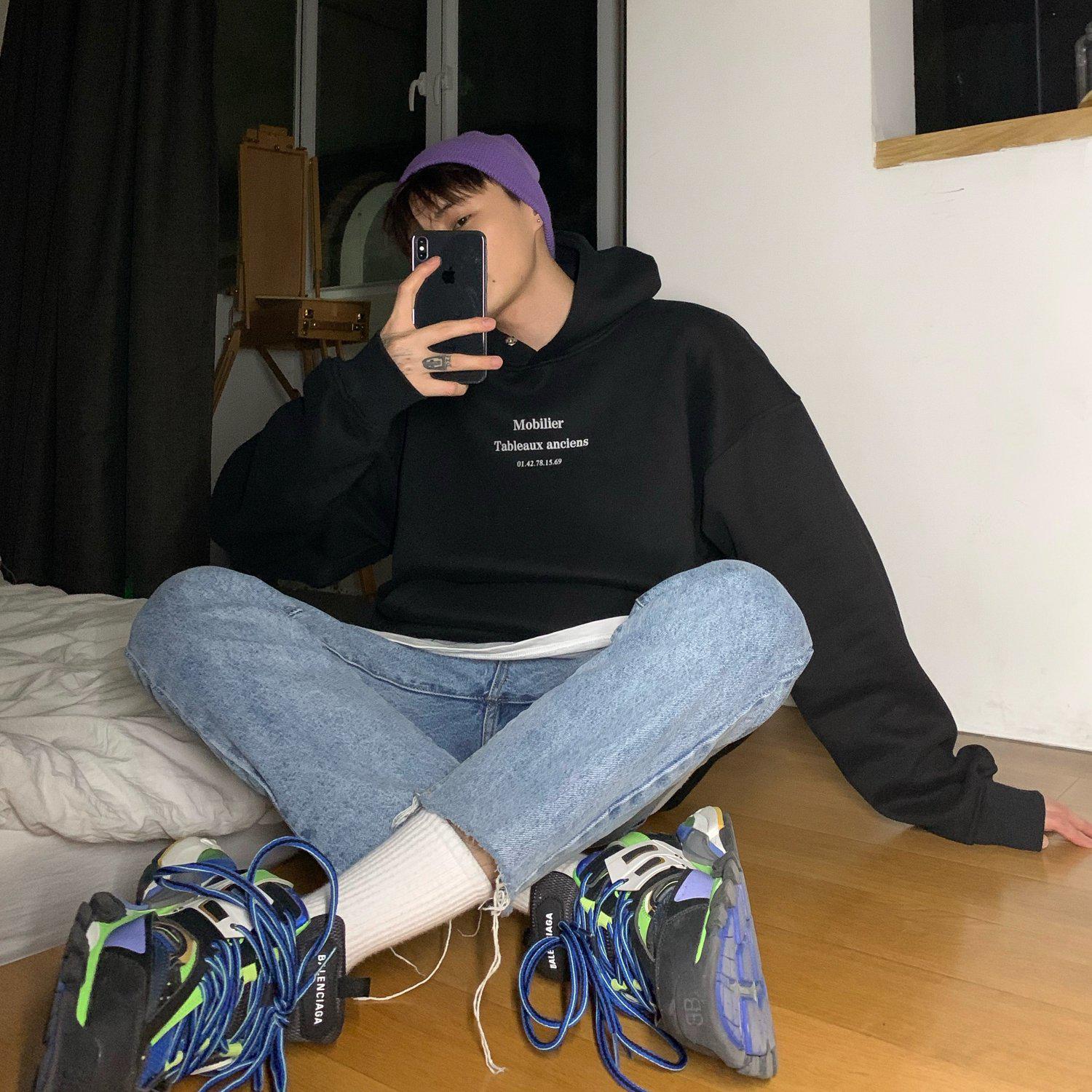 Loose Hooded Sweatshirt