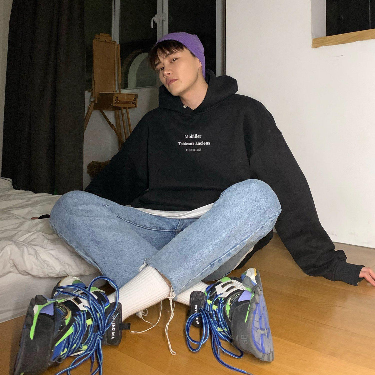 Loose Hooded Sweatshirt