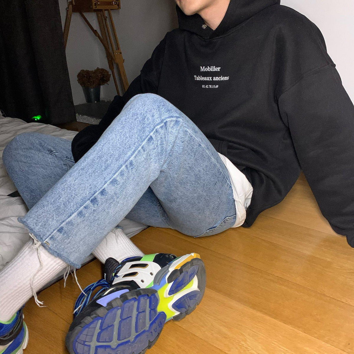 Loose Hooded Sweatshirt