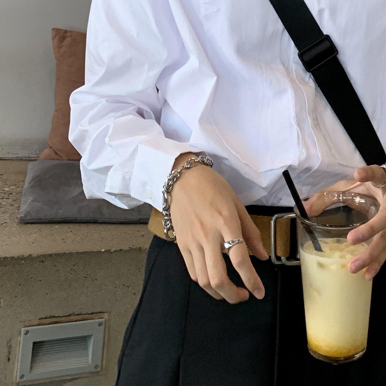 Metal Chain Bracelet.