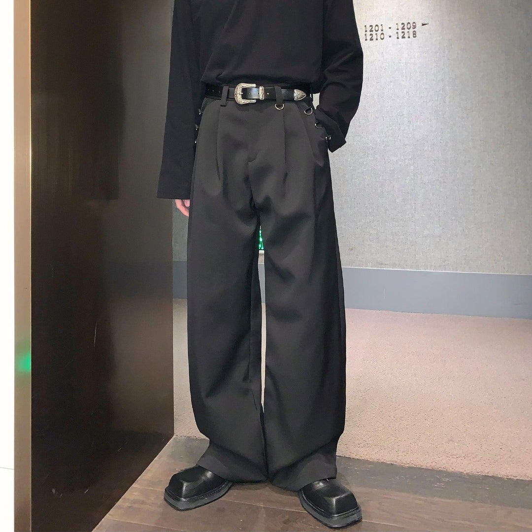 Metal Ring Black Pleated Pants
