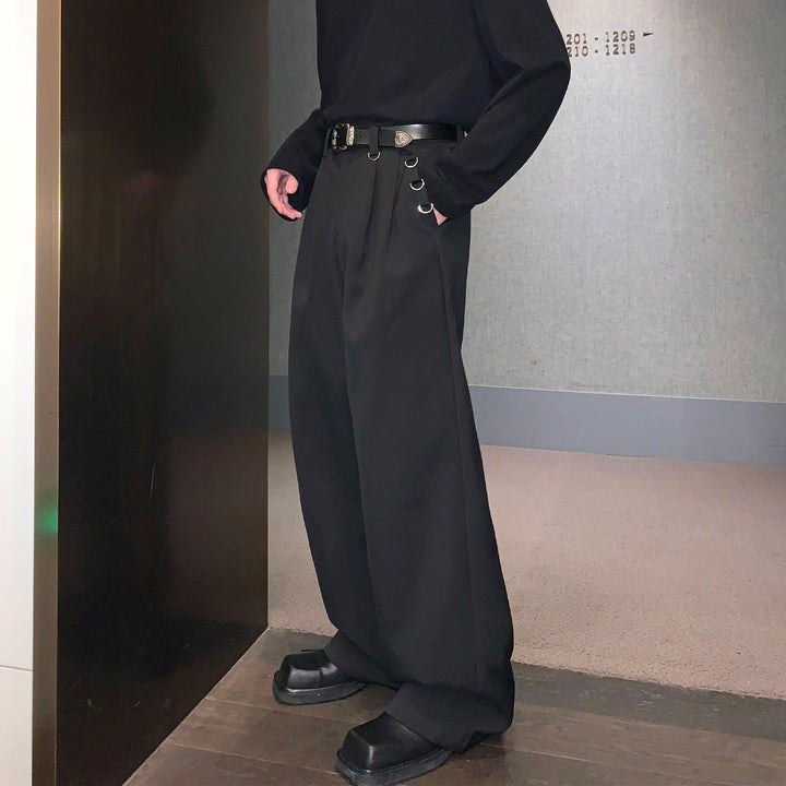 Metal Ring Black Pleated Pants