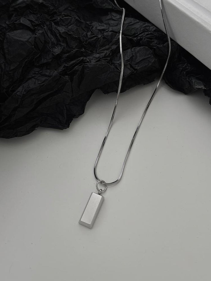 Minimalist Pendant Necklace