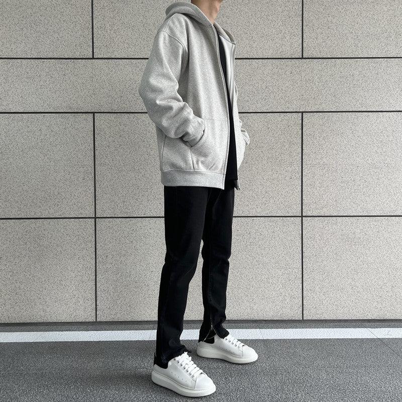 Open Legs Slim Black Jeans