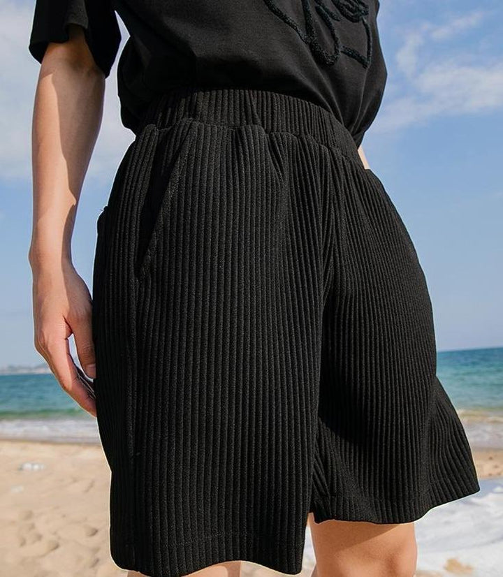 Oversized Pleated Shorts
