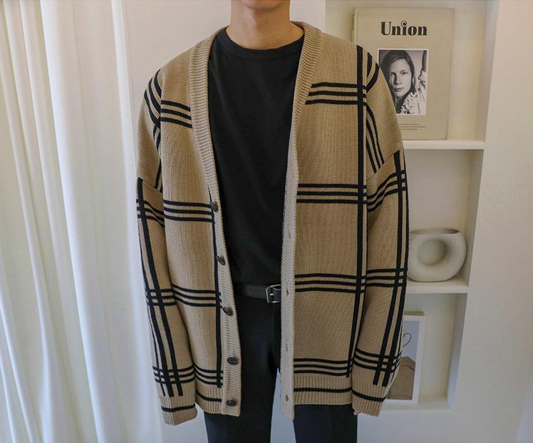 Oversized Plaid Cardigan