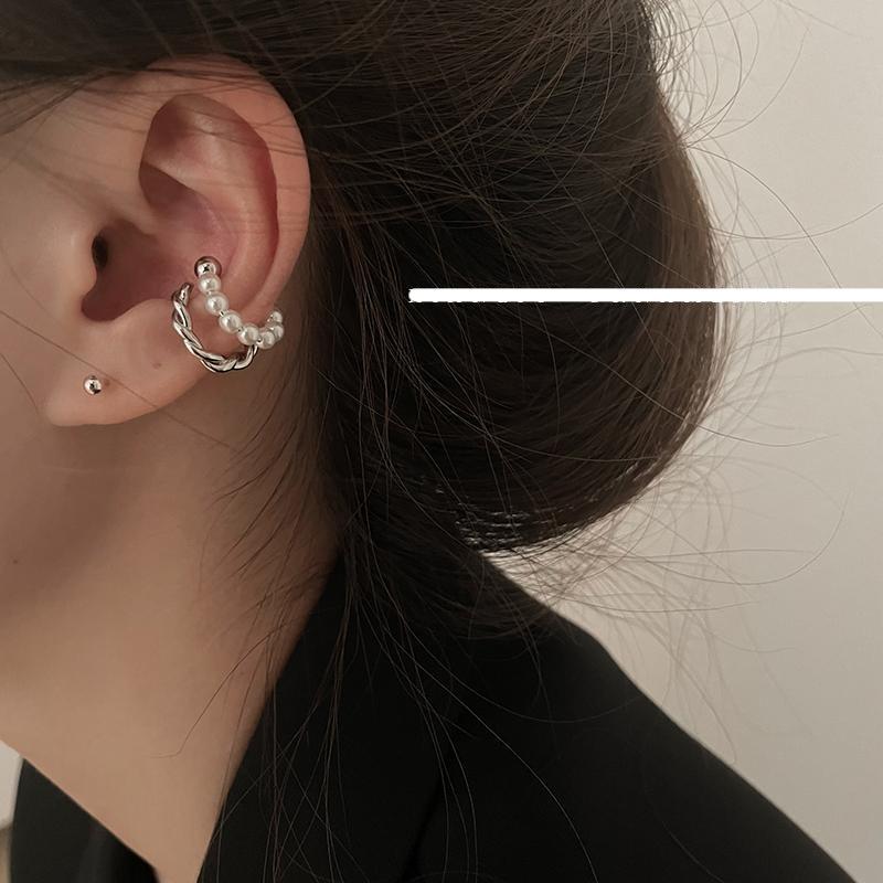 Pearl Ear Bone Clip