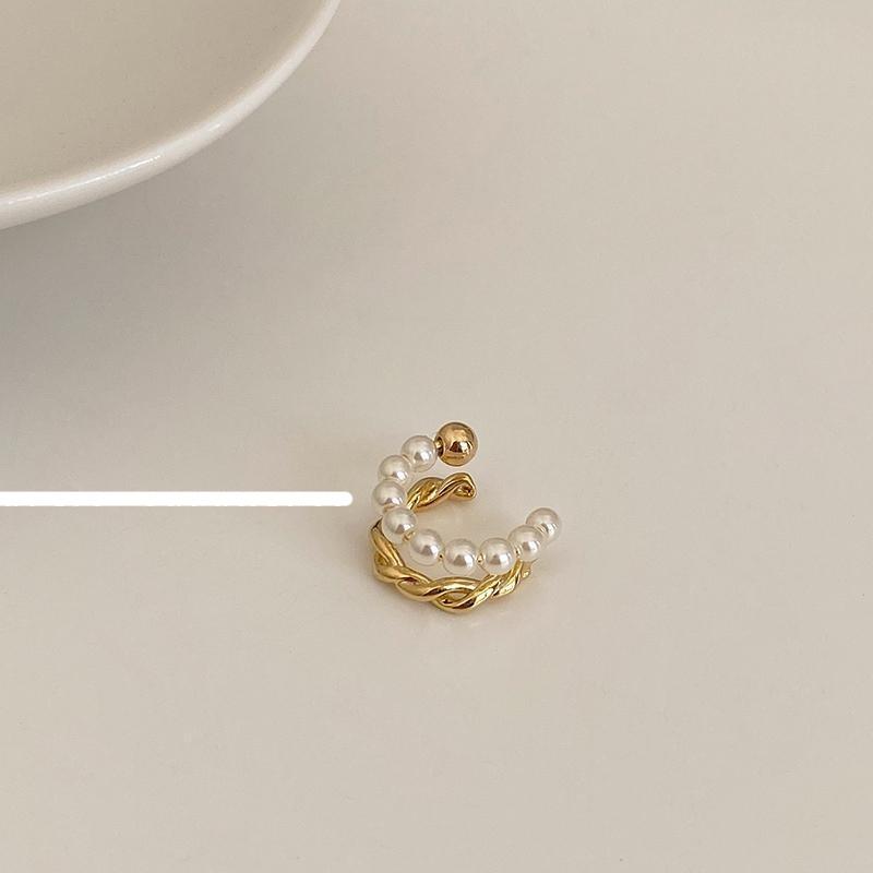 Pearl Ear Bone Clip