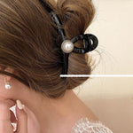 Pearl Hair Claw Clip