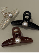 Pearl Hair Claw Clip