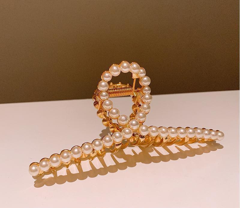 Pearl Hair Claw Clip