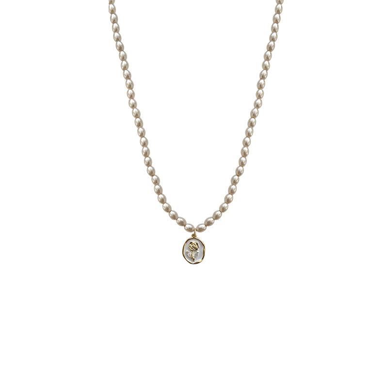 Pearl Necklace With Flowers