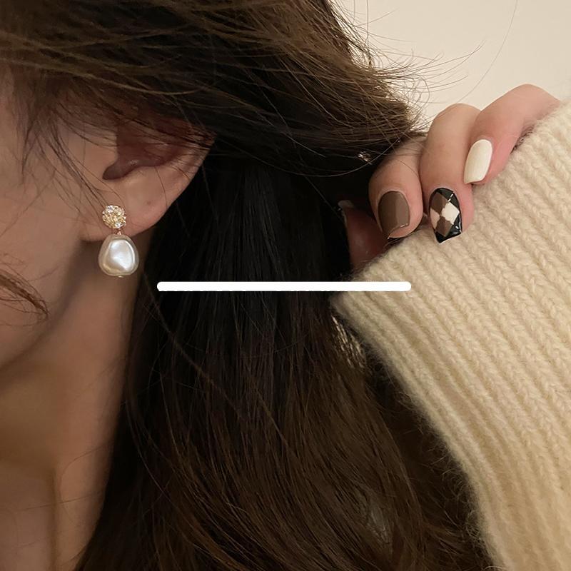 Pearl Zircon Earrings