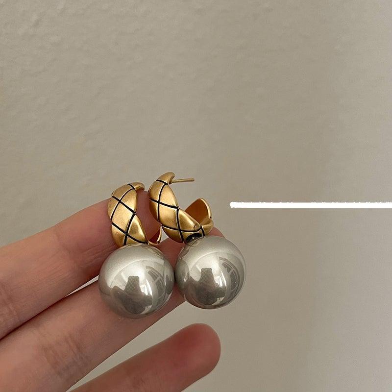 Retro Pearl Earrings