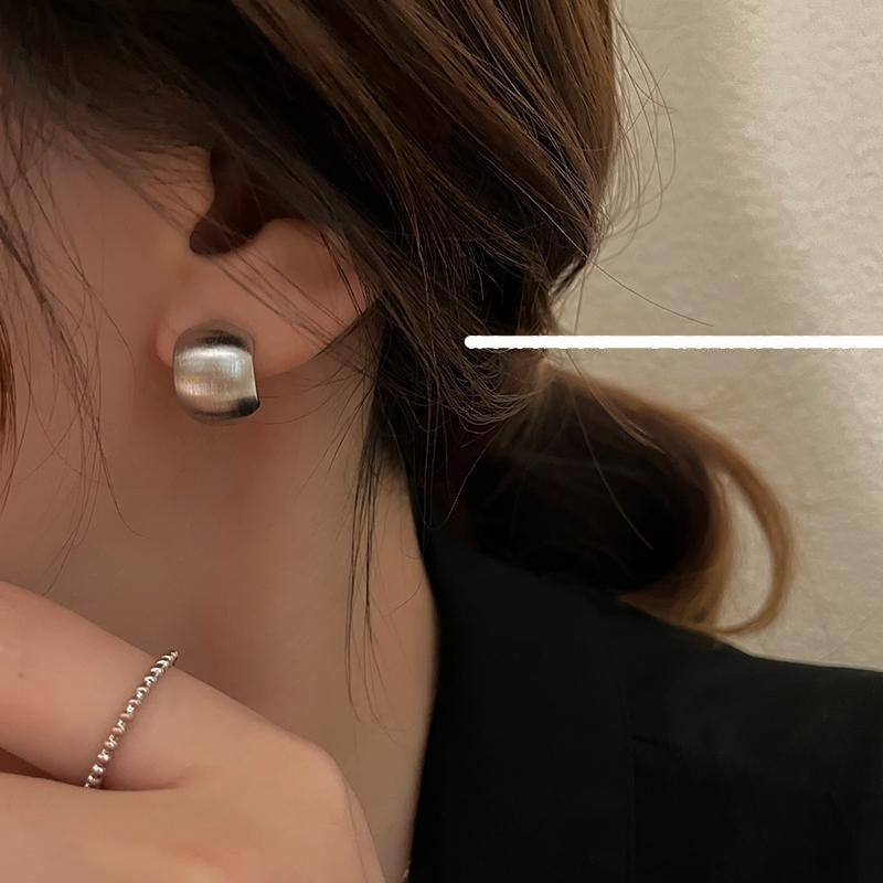 Retro Semi-Circular Earrings